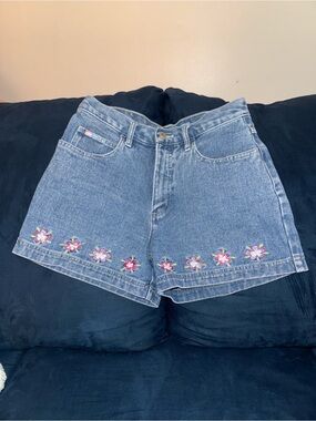 Y2K Embroidered Flower Denim Shorts - Blue